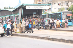 BRT commuters pic