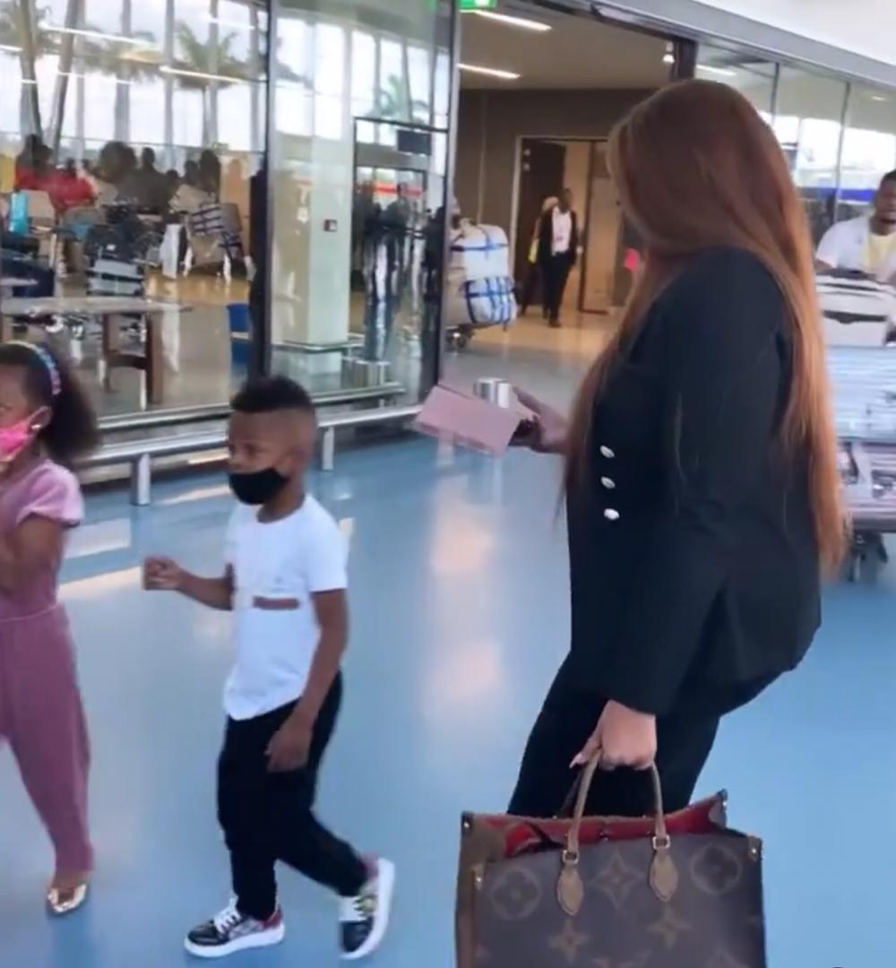 Zari in Dar with her children on another co-parenting duty ...