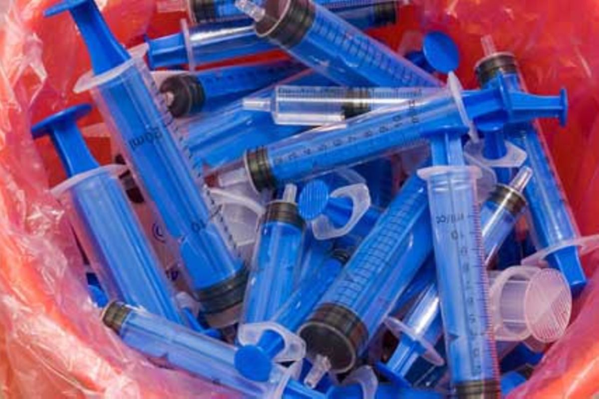 EDITORIAL Urgently tackle medical waste disposal PROBLEM The Citizen