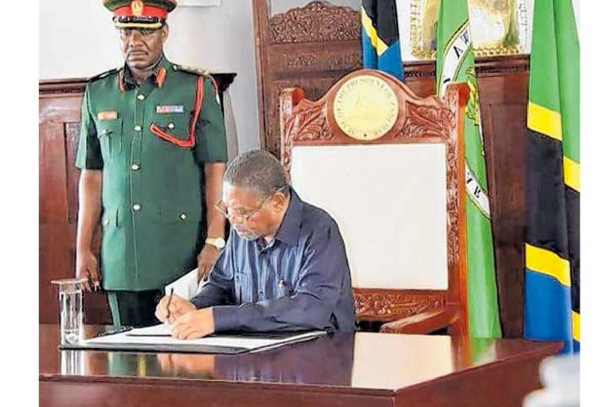 Jubilation as Z’bar clocks 55 years since revolution | The Citizen