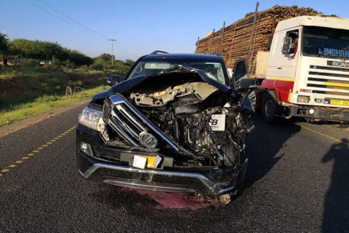 Tanzania’s former Home Affairs Minister cheats death as car hits