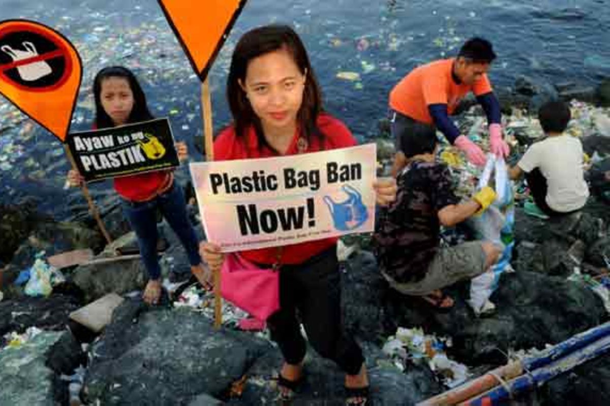 Human Using Plastic Humans consume a credit card's worth of plastic every week- study | The ...