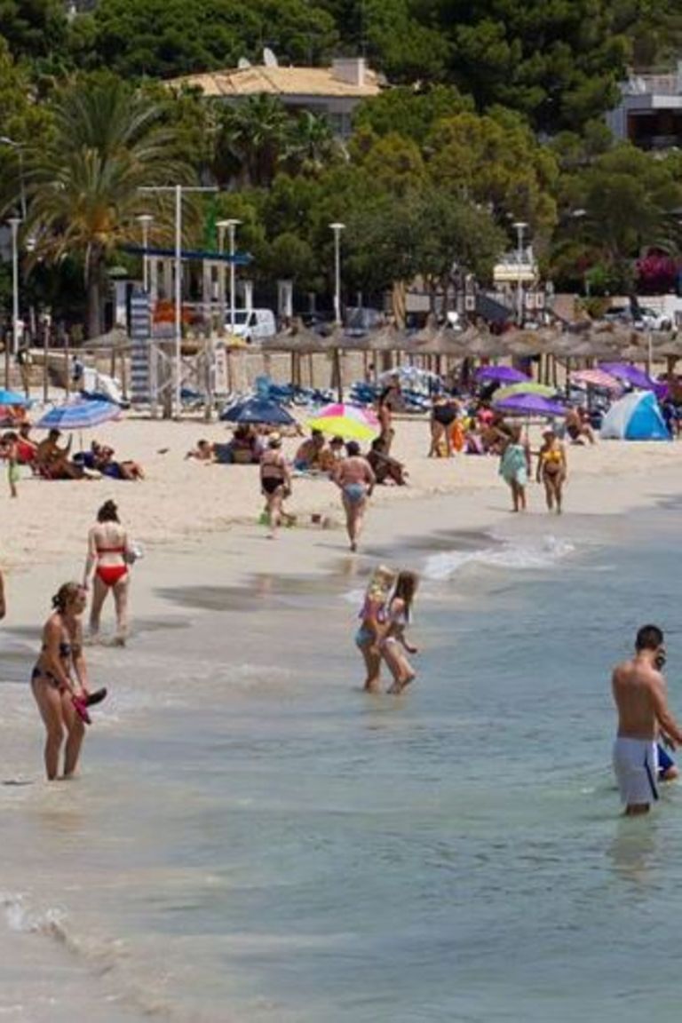 Germany alarmed at tourists partying in Mallorca - The Citizen
