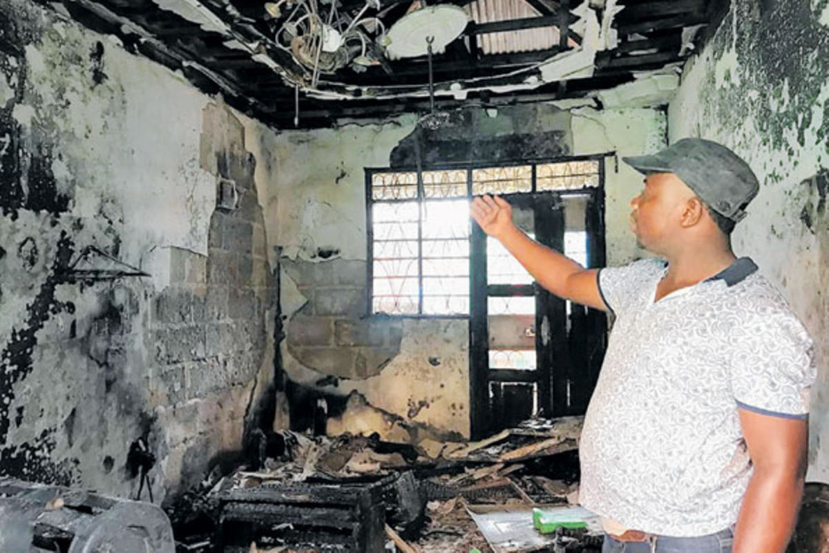 VIDEO: Man loses wife, 3 children and sister in house blaze | The Citizen