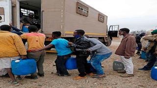 Zimbabwe-South Africa border