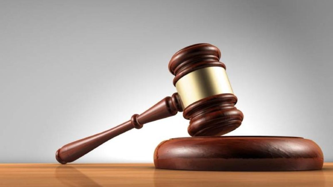 Law bar