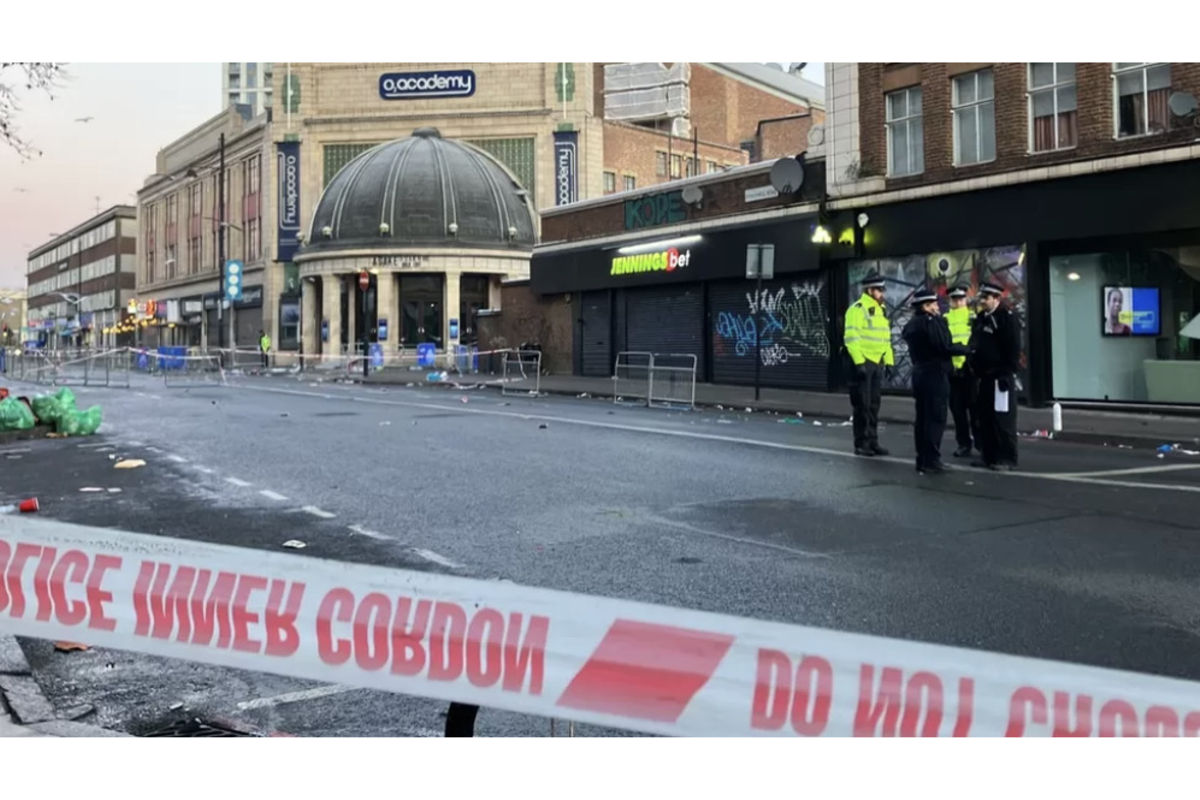 One dead after crush at London concert venue The Citizen