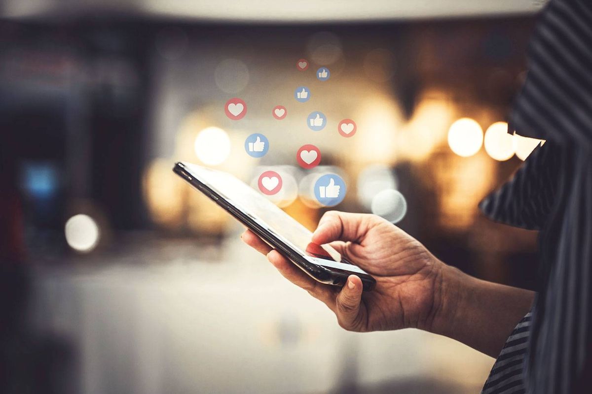 Why it is crucial to detox from social media habits and how to do it