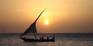 the-classic-dhow-sunset