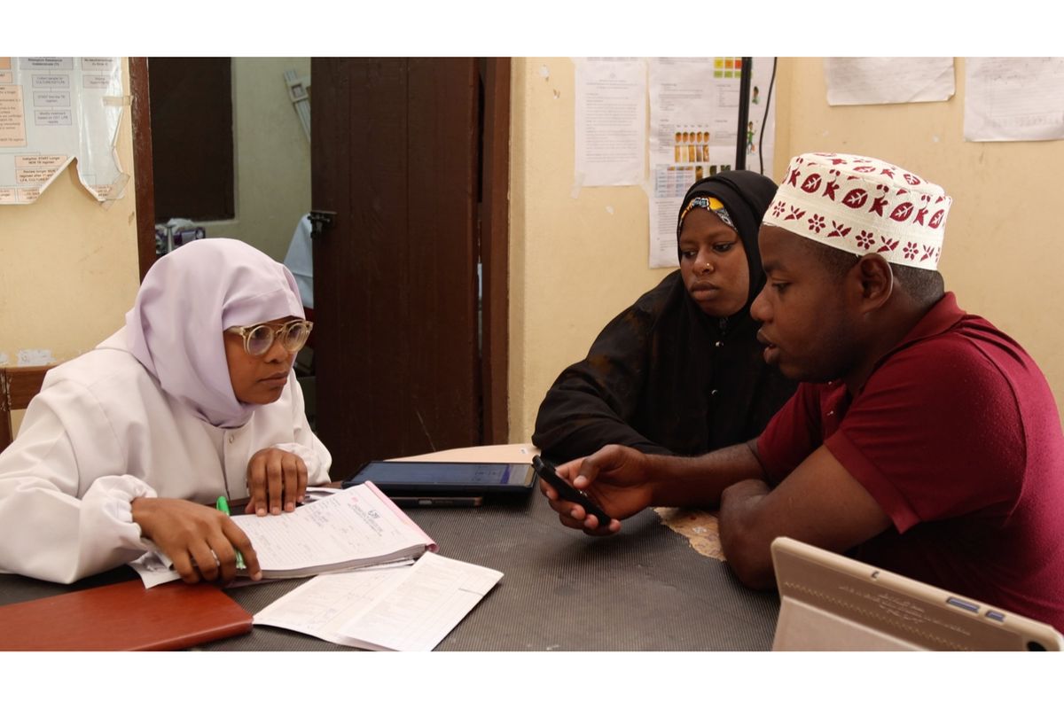 Strengthening maternal health systems: The role of MomCare in advancing ...