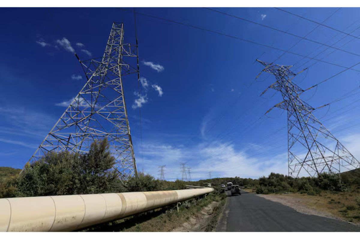 Kenya signs $311 mln power lines deal with Africa fund, Indian firm