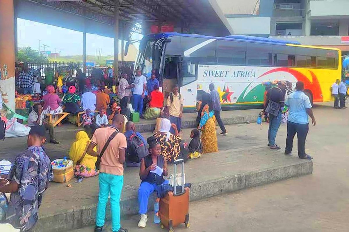 Travel chaos as students return to school