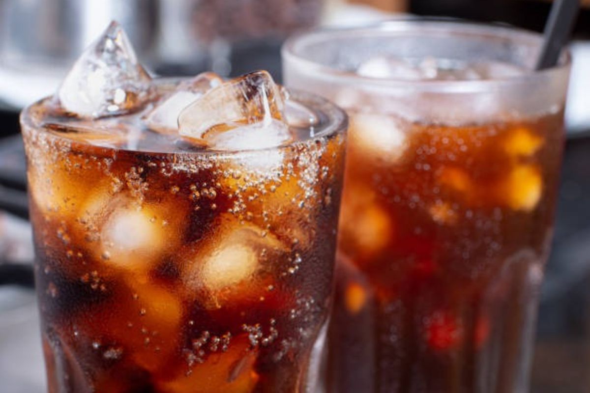 WHO: Why you should avoid sugary drinks and alcohol