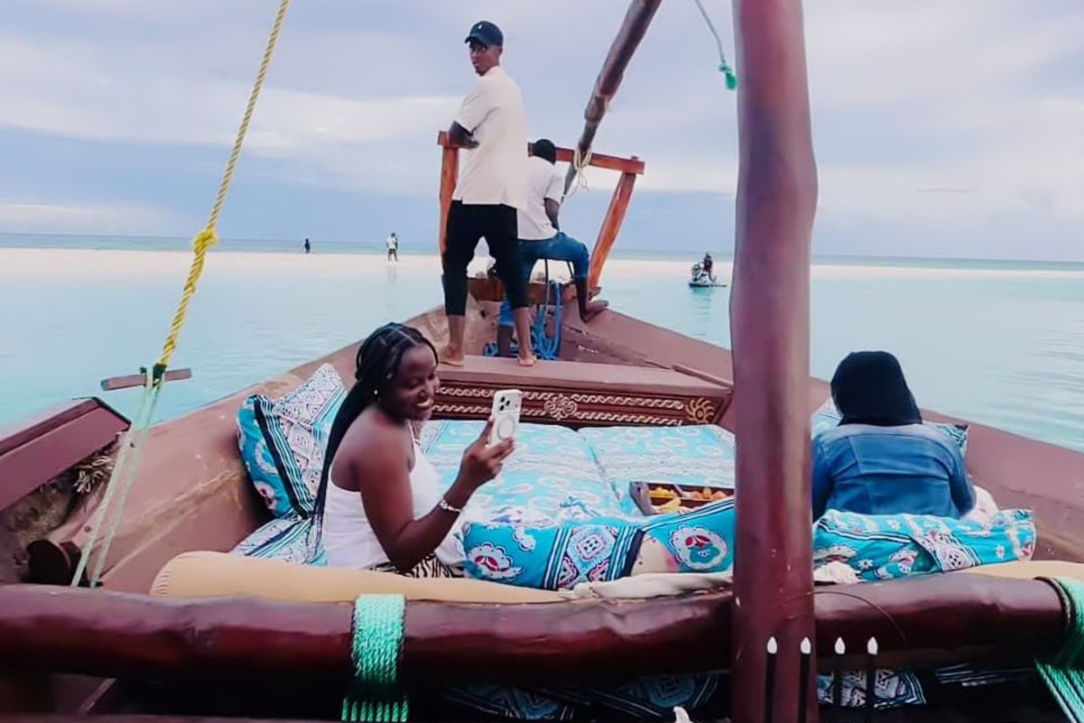 Swahili luxurious dhow sails in Zanzibar: A unique nautical tourism experience