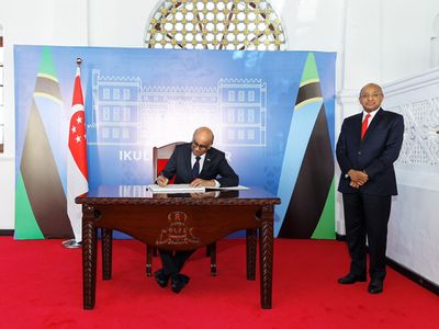 Mwinyi promotes Zanzibar's strategic investment opportunities to Singapore President