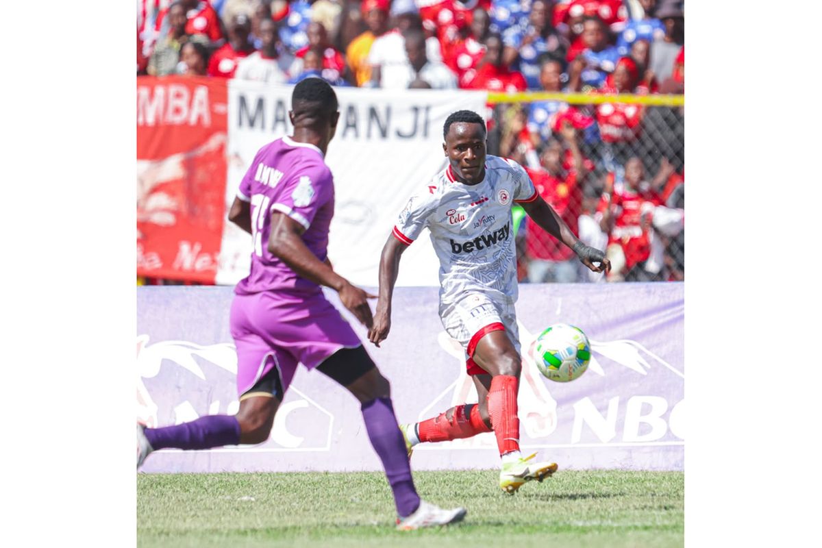 Simba seize top spot as Mpanzu strike downs Mbeya City