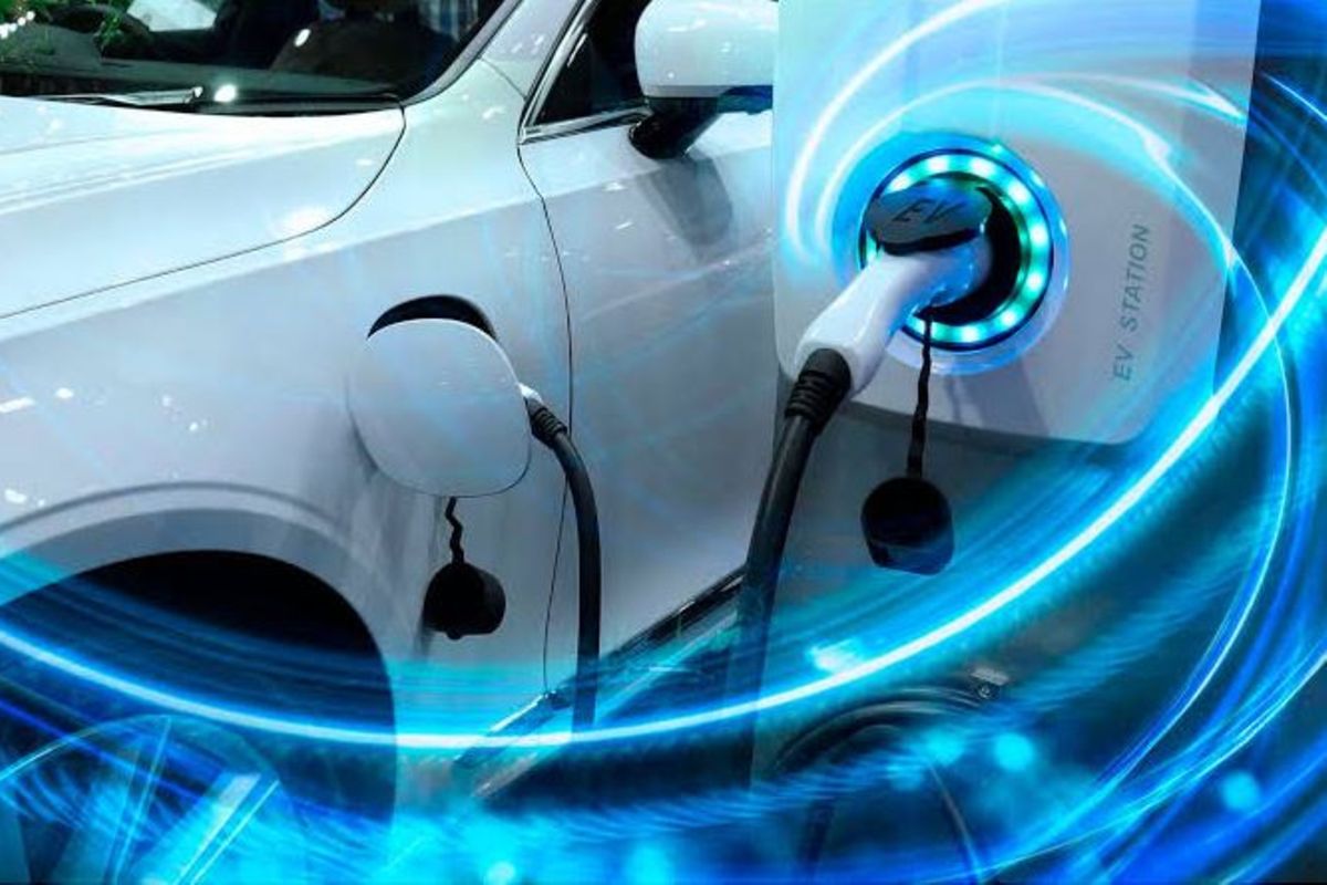 
For several years, the use of electric vehicles in the country faced infrastructure challenges, a complete lack of specific guidelines, and the absence of common technical standards for operators.