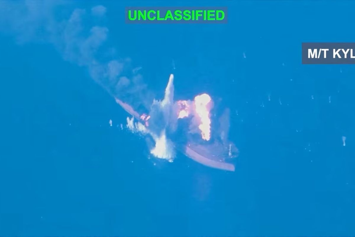 US forces disable 3 Iranian oil tankers after missile attacks on Navy ships